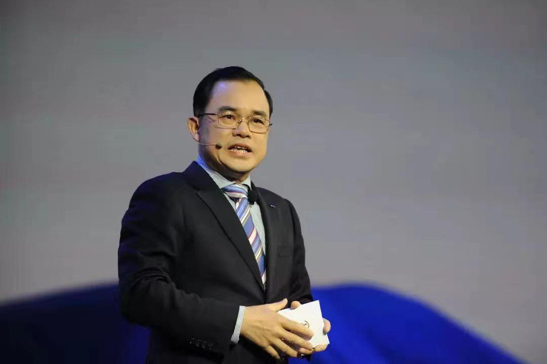 聚焦两会丨长安汽车董事长朱华荣